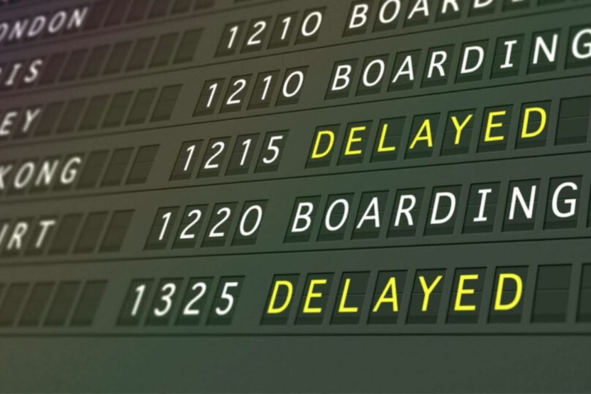 How to find out why a flight is delayed